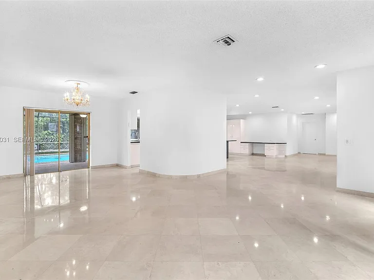 3441 N Hills Dr — Photo 9