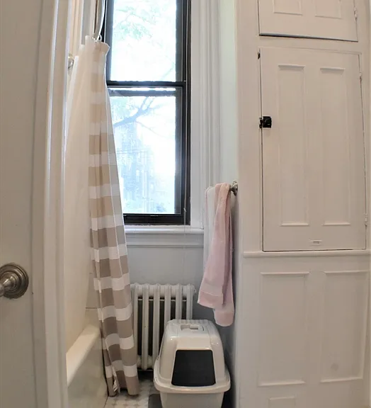 31 Fairfield St #2 — Photo 8
