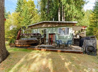 17 Thompson Point Road, Port Angeles, WA 98363