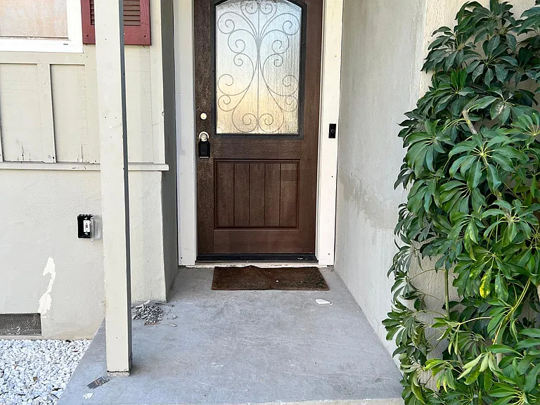 1072 W McKinley Ave — Photo 3