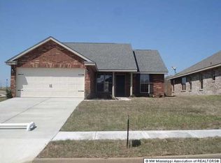 3327 Mary Ellen Dr, Southaven, MS 38671