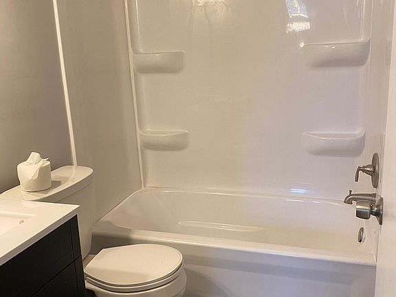 4th image of 5257 Penn Ave N APT 1