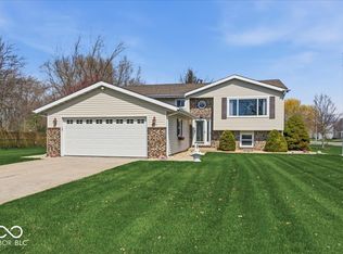 8916 W 89th Ave, Saint John, IN 46373