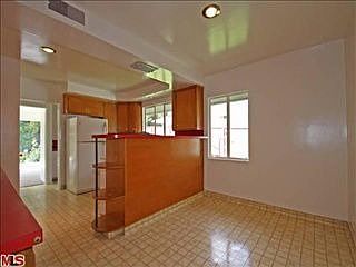 5th image of 1353 Beckwith Ave
