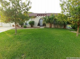 6911 Twin Lake Dr, San Antonio, TX 78244