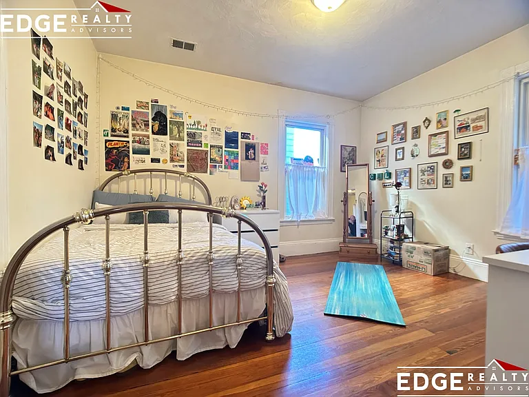 8 Carmel St #2 — Photo 12
