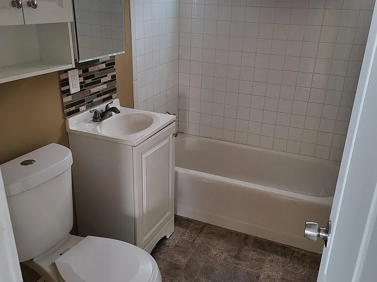 6713 Blondo St #1 — Photo 3