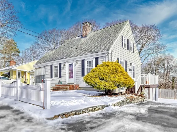7 Terrace Ct, Wakefield, MA 01880