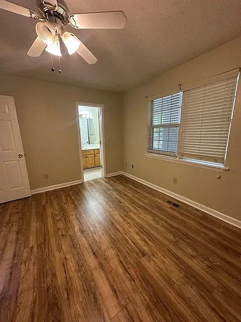 2 bed, 1000 sqft, $1,950 — Photo 4