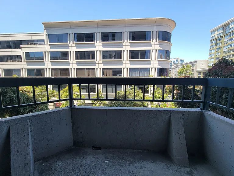 601 Van Ness Ave #211 — Photo 14