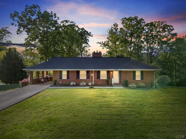 220 Cambridge Dr, Danville, VA 24541
