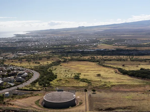 101 Kuikahi Dr, Wailuku, HI 96793