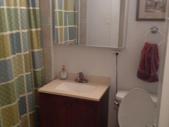 3rd image of 2003 W Evergreen Ave #1