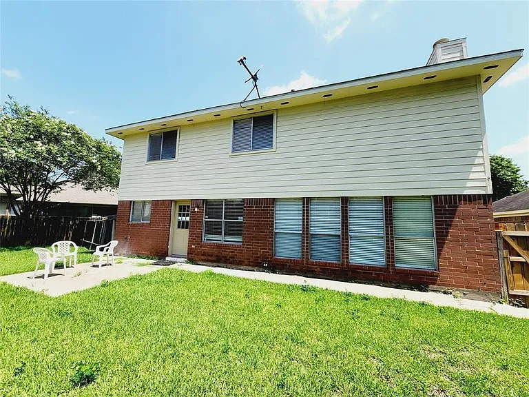 3115 Astor Ct — Photo 31