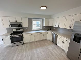 2031 Parkside Dr APT 1, Park Ridge, IL 60068