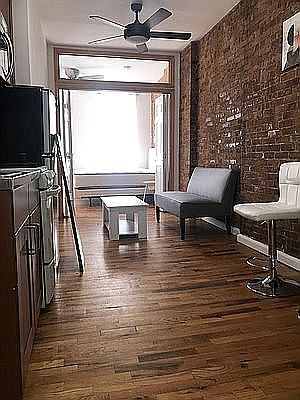 2nd image of 523 E 12th St APT 5