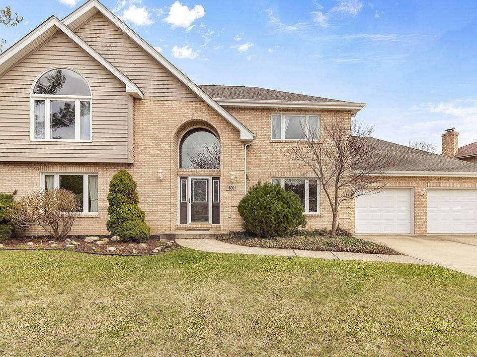 1st image of 18001 Pheasant Lake Dr