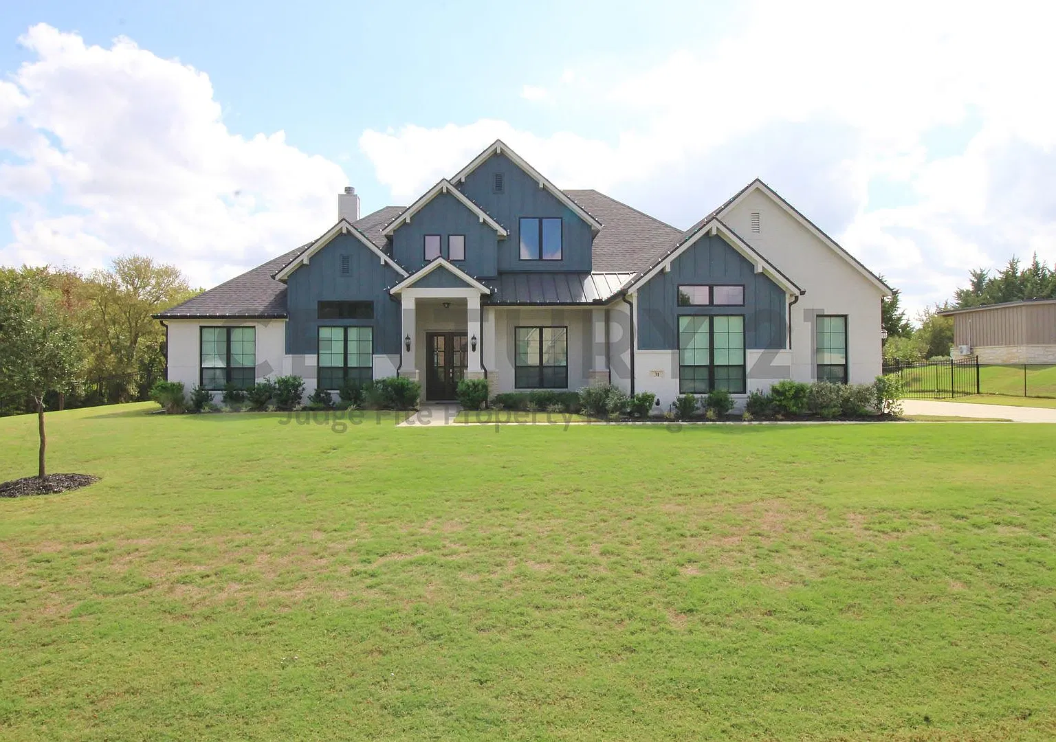 Luxury, Custom Built 4/3/3 Situated on 1+ Acre in Waxahachie For Lease! — Photo 1