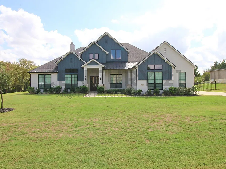 31 Jacey Ct