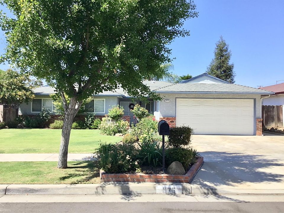 1st image of 976 E Minarets Ave