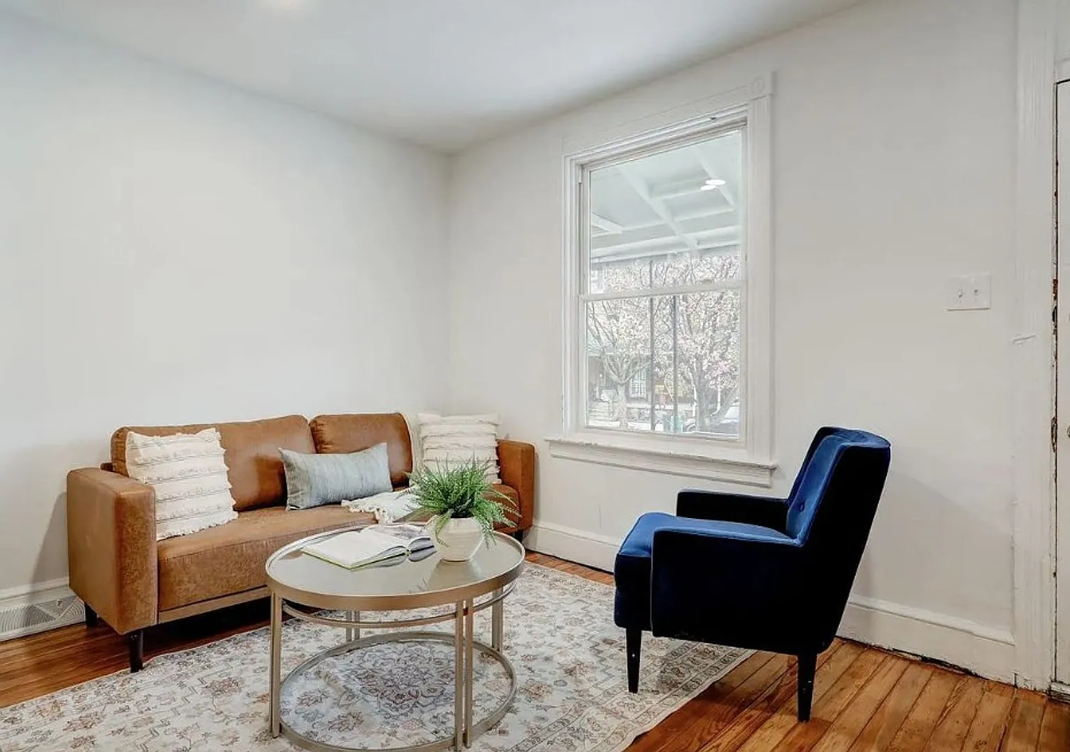 4BR Lancaster Home | Modern Kitchen, Hardwood Floors & Central Air! - Available Now! — Photo 2
