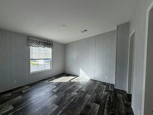 3 bed, 2.0 bath, 1120 sqft, $2,175 — Photo 4