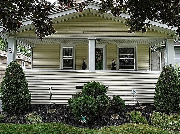 3rd image of 79 Stenzil St