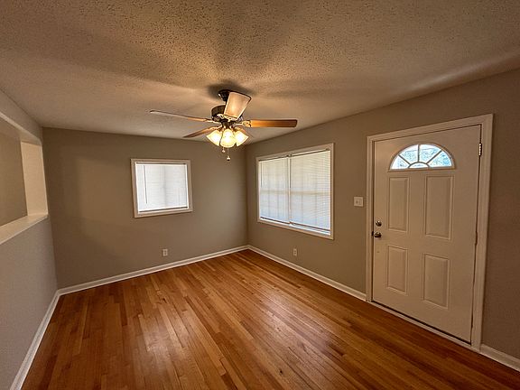 3rd image of 1702 Brookhaven Dr