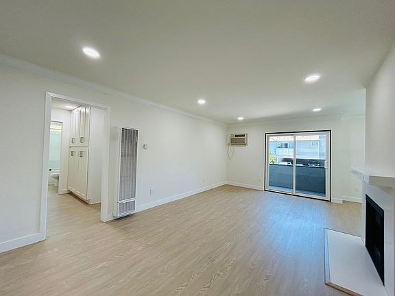 4th image of 3516 Jasmine Ave APT 102