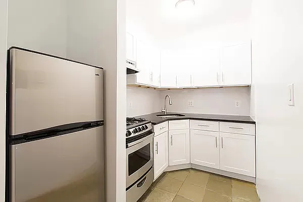 Rented by Green Leaf Management, LLC | media 11