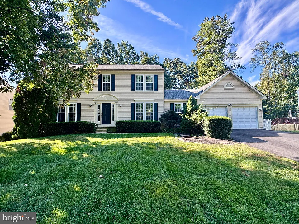 19 Montgomery Dr
