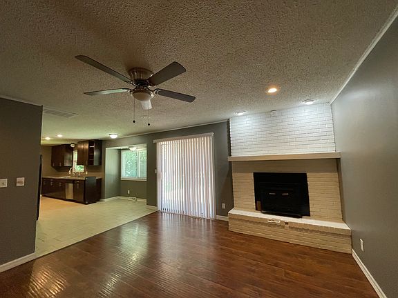 4th image of 2424 S Dollison Ave