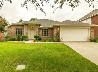 317 Arbor Glen Dr, Fort Worth, TX 76140