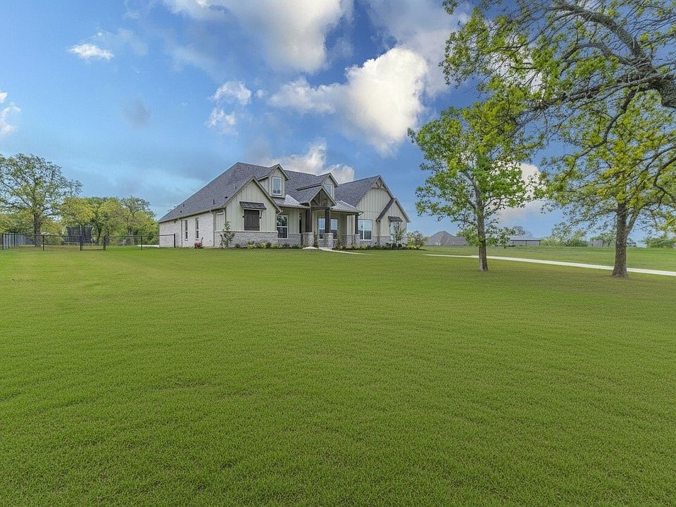 1st image of 150 Las Brisas Dr