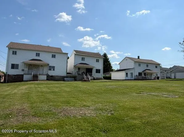 600 Hudson St, Jermyn, PA 18433