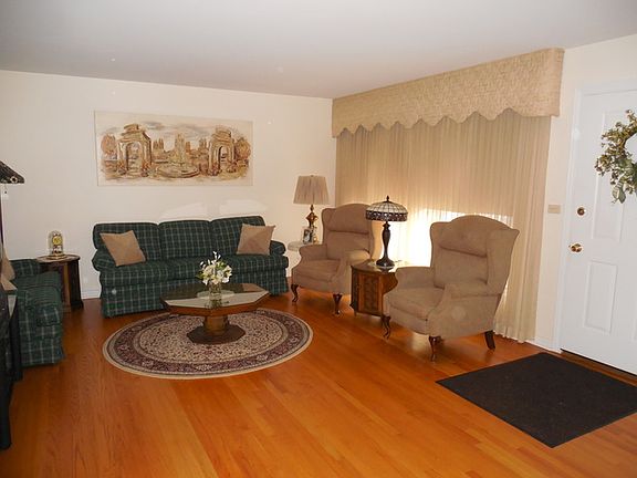 5th image of 15W612 Wrightwood Ave