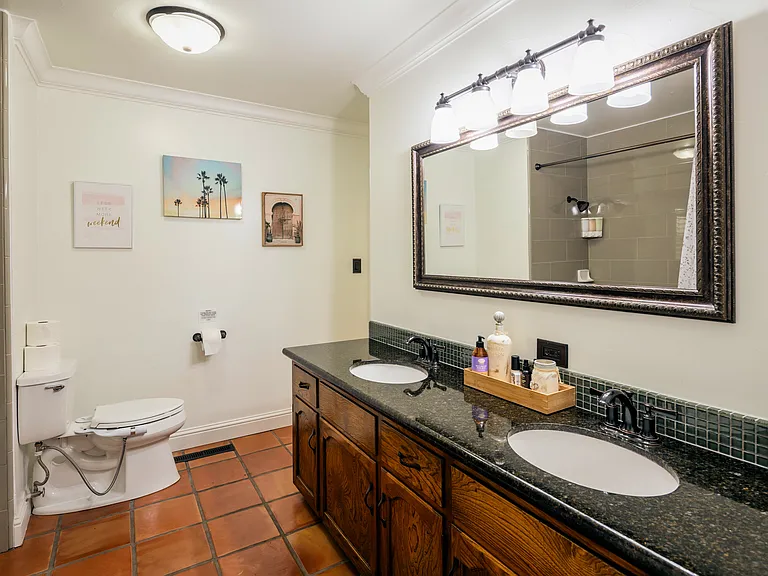 6519 N Mariposa St — Photo 54
