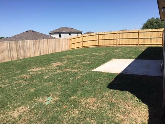 3rd image of 1410 S Raven Dr