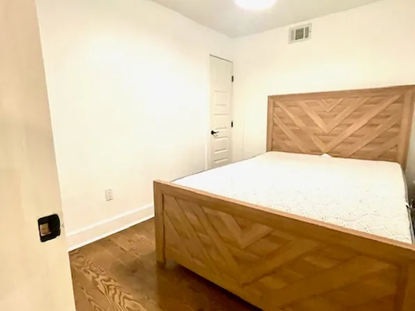 390 Bainbridge Street image 6 of 11