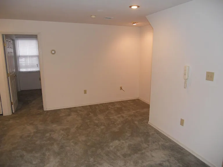 812 S 3rd St #3 — Photo 9
