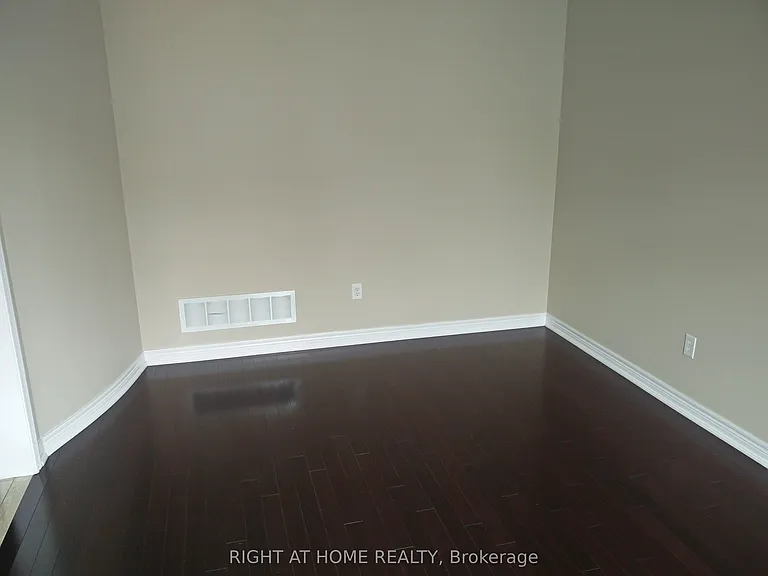 39 Daleridge Cres — Photo 22