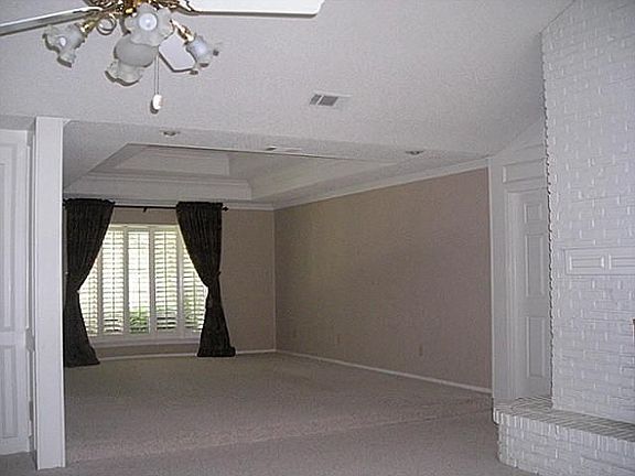 3rd image of 3016 Idlecreek Dr