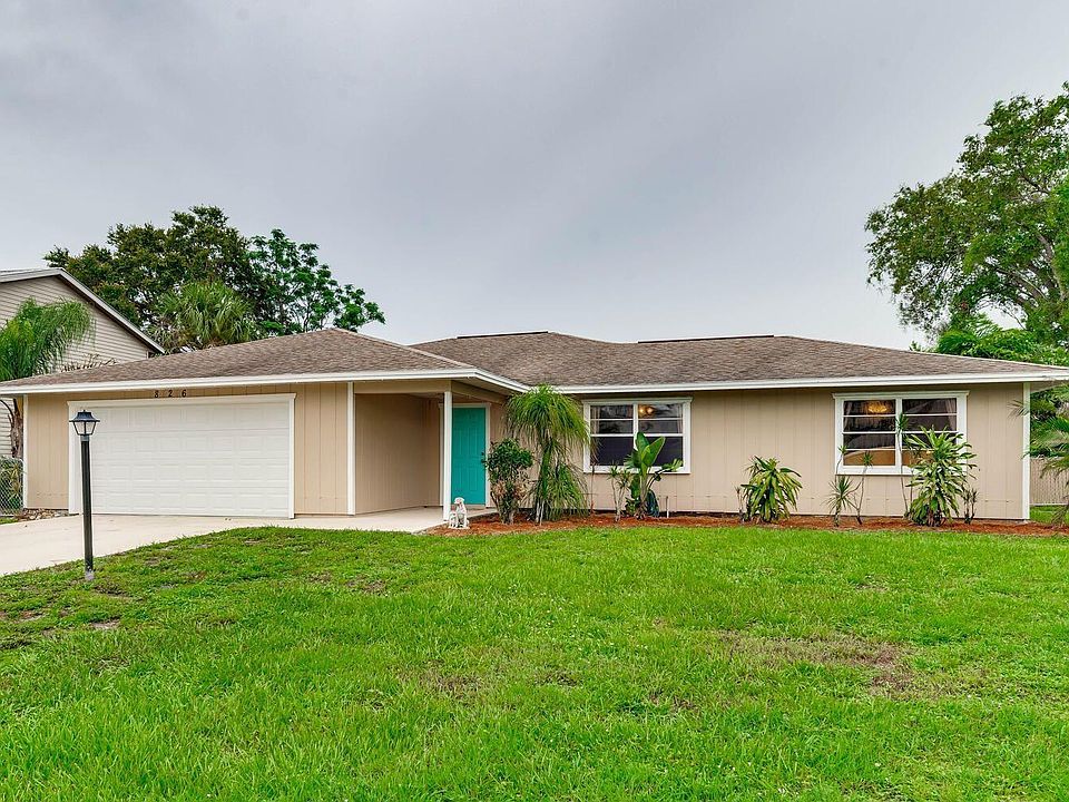 1st image of 826 NE Vanda Terrado