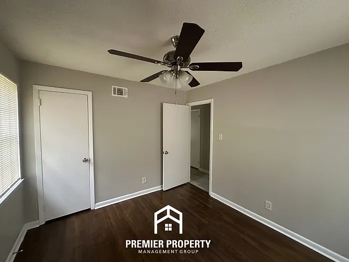 5131 Rolling Meadows Dr — Photo 13