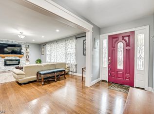 1032 Rivington St, Roselle, NJ 07203