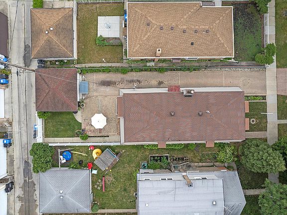 5th image of 4307 N McVicker Ave