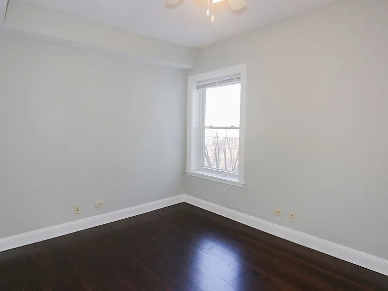 4808 N Paulina St — Photo 34