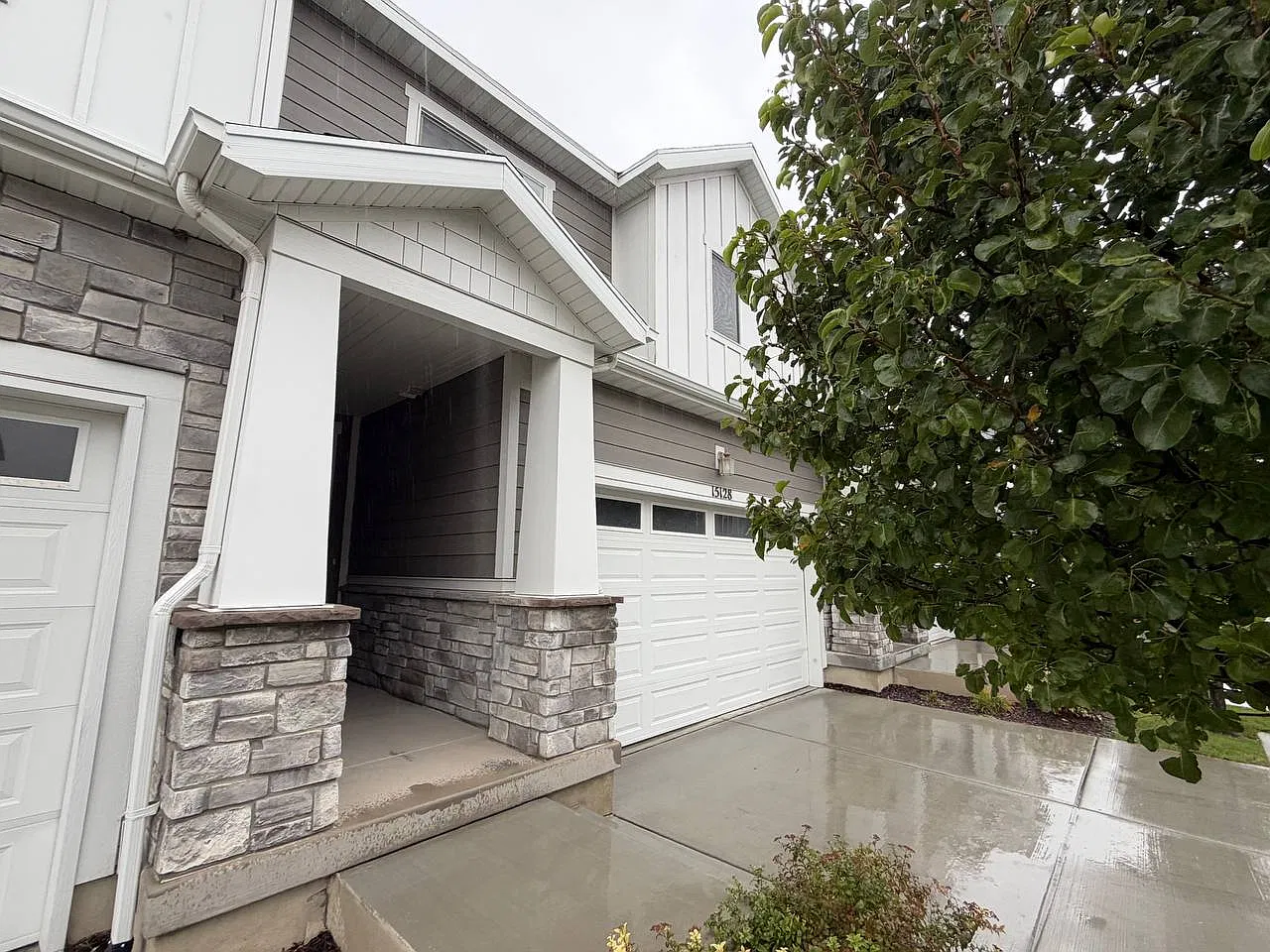 3 bed, 2.5 bath, 1807 sqft, $2,195 — Photo 3