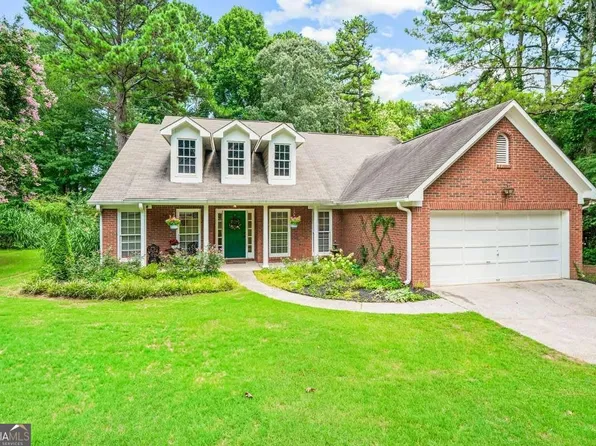 1420 Sassafras Ln, Cumming, GA 30041