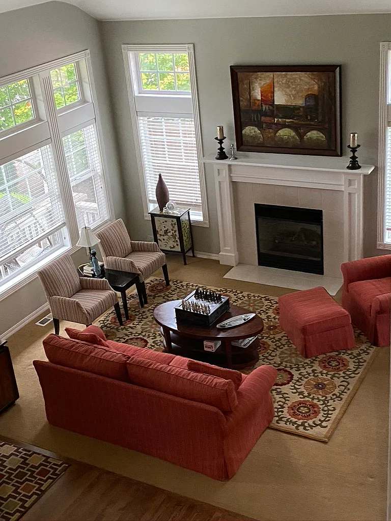 5 bed, 3282 sqft, $4,800 — Photo 2